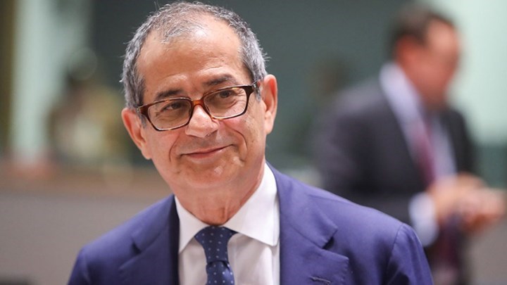 Ιταλός υπουργός Οικονομικών: Η Ρώμη “δεν απειλεί” την Eυρωζώνη ή τη σταθερότητα της ΕΕ