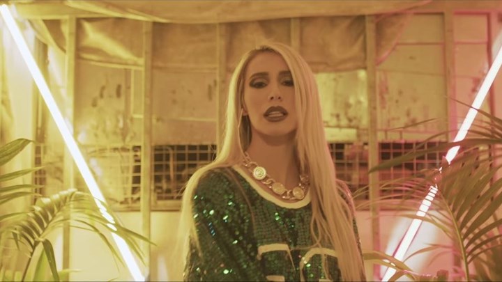 Η Αθηνά Χρυσαντίδου έκανε τραγούδι την… ατάκα της στον Δώρο Παναγίδη – ΒΙΝΤΕΟ