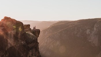 Η πρόταση γάμου εξελίχθηκε σε τραγωδία – Το ζευγάρι έπεσε από γκρεμό – ΦΩΤΟ -ΒΙΝΤΕΟ