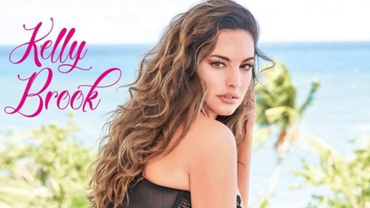 Η Kelly Brook “ανάβει φωτιές” με το ημερολόγιο της για το 2019 – ΦΩΤΟ