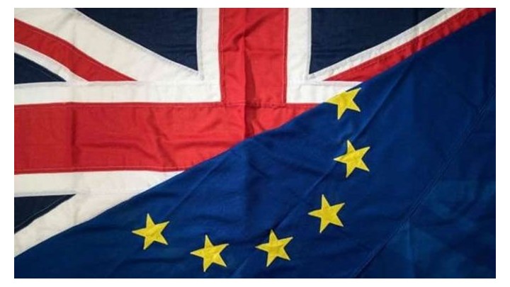 O οίκος Fitch θεωρεί απίθανο ένα ομαλό Brexit