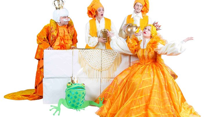 Οι πρώτες φωτογραφίες από το «Βαλς με τα παραμύθια» της Κάρμεν Ρουγγέρη