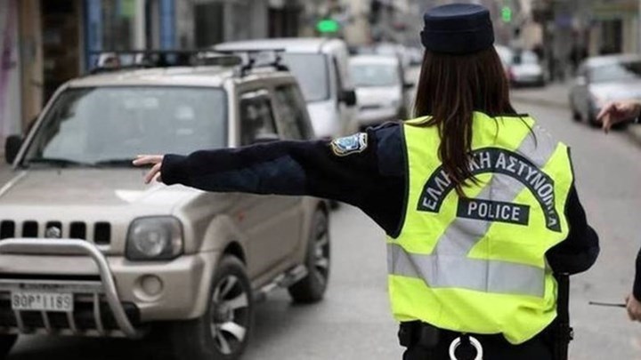 Οι κυκλοφοριακές ρυθμίσεις σε Αθήνα και Πειραιά λόγω των μαθητικών παρελάσεων