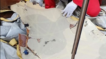 Συνετρίβη αεροσκάφος με 188 επιβαίνοντες στην Ινδονησία – Σοκάρουν οι πρώτες εικόνες – ΒΙΝΤΕΟ – ΦΩΤΟ