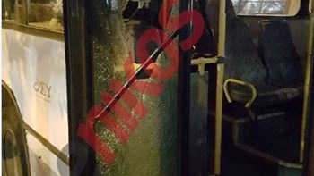 Καταγγελία αναγνώστη: Άγνωστοι πέταξαν πέτρες σε λεωφορεία γεμάτα με επιβάτες – ΦΩΤΟ