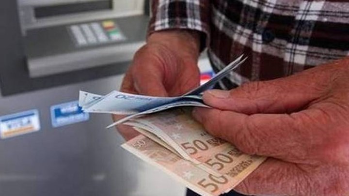 Σας ενδιαφέρει: Πότε θα καταβληθούν οι συντάξεις Νοεμβρίου – Οι ημερομηνίες ανά Ταμείο