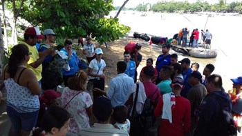 Εκατοντάδες μετανάστες έπεσαν στα ορμητικά νερά ποταμού προκειμένου να φτάσουν στο Μεξικό και από εκεί στις ΗΠΑ