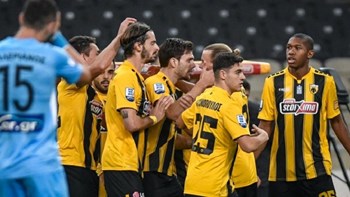 Με… μισή ομάδα η ΑΕΚ στη Λάρισα- ΦΩΤΟ