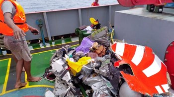 Εντοπίστηκε η άτρακτος του μοιραίου Boeing της Lion Air; – Βρέθηκε αντικείμενο μήκους 22 μέτρων στο βυθό