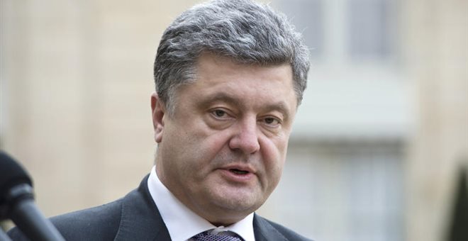 Την επιβολή στρατιωτικού νόμου στην Ουκρανία εξετάζει ο Πρόεδρος της χώρας, Πέτρο Ποροσένκο