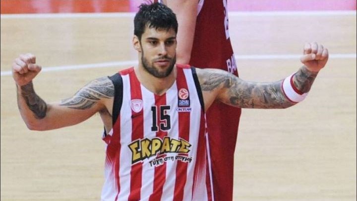 Ολυμπιακός – Φενέρ 18-21 (10′)