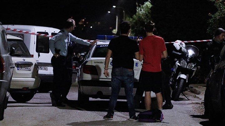 Ο επιχειρηματίας έπεφτε νεκρός, την ώρα που η καλλονή σύζυγός του έκανε πασαρέλα στο Ζάππειο