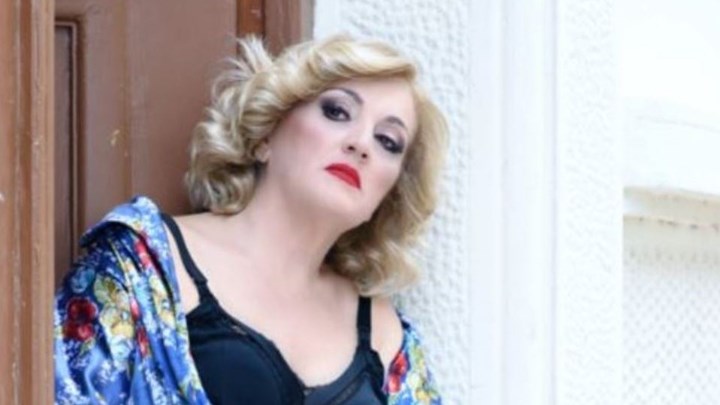 Τα πρώτα κλικ από την «Ρένα» με την Υρώ Μανέ στο enikos.gr