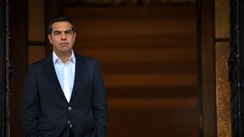 Handelsblatt: Πανάκριβο λάθος η υπόσχεση Τσίπρα ότι “θα βαράμε το νταούλι και οι αγορές θα χορεύουν”