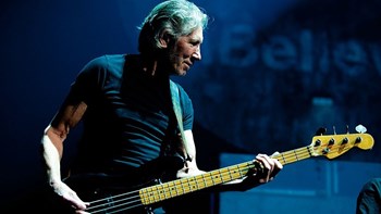 Ο Ρότζερ Γουότερς αποκαλεί “νεοφασίστες” τους Ντόναλντ Τραμπ και Ζαΐχ Μπολσονάρου