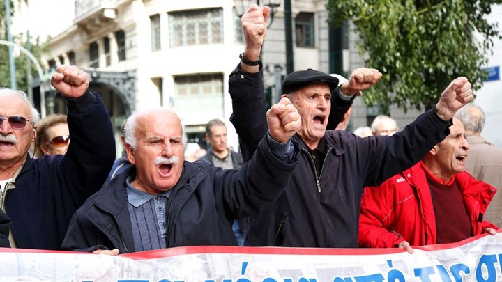 Πώς θα γίνουν οι αγωγές για τα αναδρομικά στις συντάξεις