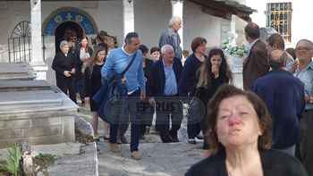 Η οργή της μητέρας του Κωνσταντίνου Κατσίφα: Έφαγαν το παιδί μου οι αλήτες – ΒΙΝΤΕΟ – ΦΩΤΟ