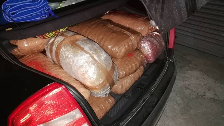 Ηλικιωμένος μετέφερε 94 κιλά κάνναβη