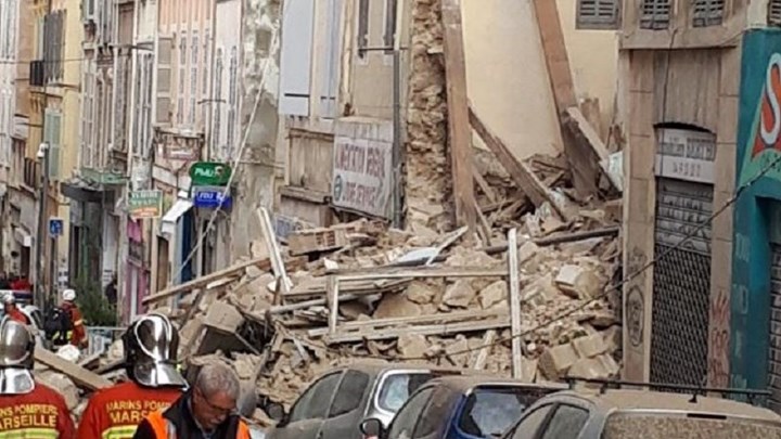 Εικόνες-σοκ από τη Μασσαλία: Κατέρρευσε κτίριο στο κέντρο της πόλης – ΦΩΤΟ