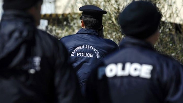 Εξαρθρώθηκε σπείρα ανηλίκων- Ρήμαζαν σχολεία σε Νέα Φιλαδέλφεια και Αγίους Αναργύρους – ΦΩΤΟ