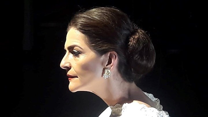 Η Βαρβάρα Δούκα «συναντά» τη… Μαρία Κάλλας στην Κέρκυρα