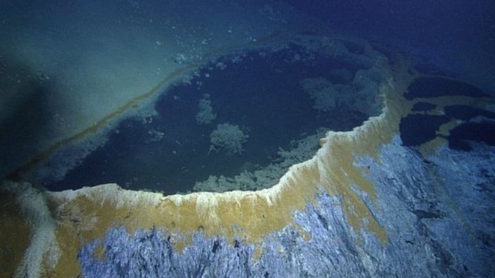 Πισίνες κάτω από τη θάλασσα – ΒΙΝΤΕΟ