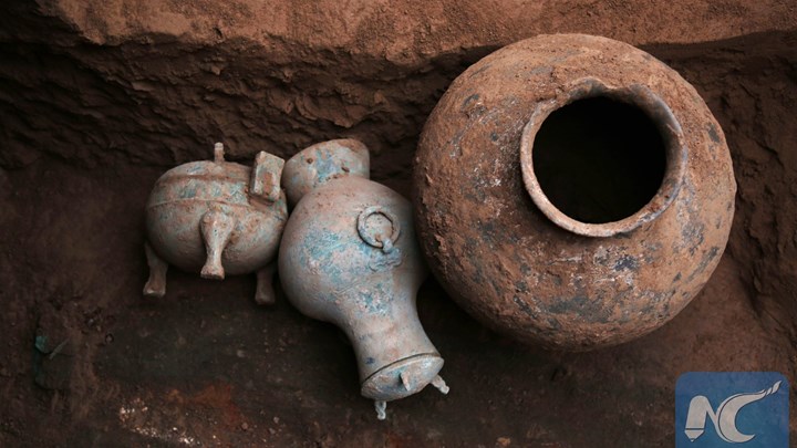 Σε τάφο βρέθηκε δοχείο με κρασί ηλικίας 2.000 ετών – ΦΩΤΟ