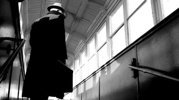 Οι μισοί από τους Ρώσους που ζουν στο Λονδίνο είναι πληροφοριοδότες υποστηρίζει έκθεση βρετανικής ομάδας