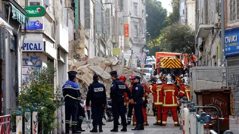 Ανασύρθηκε έκτος νεκρός από τα ερείπια στη Μασσαλία