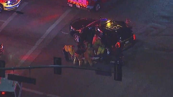 Οι πρώτες εικόνες από τους πυροβολισμούς στην Καλιφόρνια – Πληροφορίες για πολλούς τραυματίες – ΒΙΝΤΕΟ