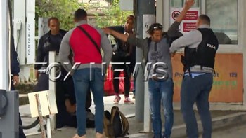 Εξονυχιστικοί έλεγχοι στα σύνορα πριν από την κηδεία του Κατσίφα – ΒΙΝΤΕΟ