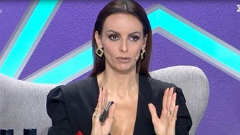 H Μαγγίρα μοίρασε εγκεφαλικά με το ντεκολτέ της στο My Style Rocks – Η θανατηφόρα ματιά της Σπυροπούλου – ΒΙΝΤΕΟ