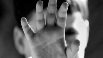 Σοκ στα Ιωάννινα: 20χρονος Σύρος βίασε 3χρονο αγόρι σε hot spot