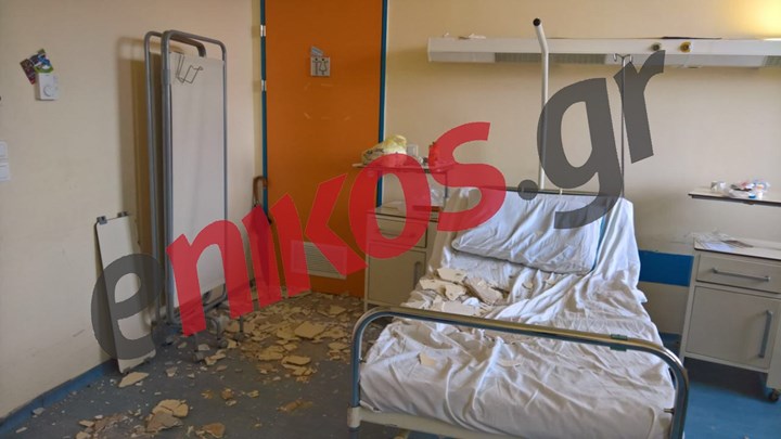 Έπεσε το ταβάνι στο Κρατικό Νίκαιας – Τραυματίστηκε μητέρα ασθενή – ΦΩΤΟ αναγνώστη