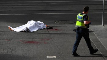 Ένας νεκρός και δύο τραυματίες από την επίθεση στην Μελβούρνη – ΦΩΤΟ – ΒΙΝΤΕΟ