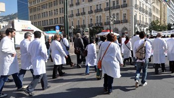Με απεργιακές κινητοποιήσεις απαντά η ΟΕΝΓΕ στην τροπολογία για τα αναδρομικά