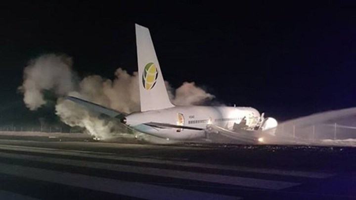 Τρόμος στον αέρα – Αναγκαστική προσγείωση αεροσκάφους στην Τζορτζτάουν – Έξι τραυματίες – ΦΩΤΟ