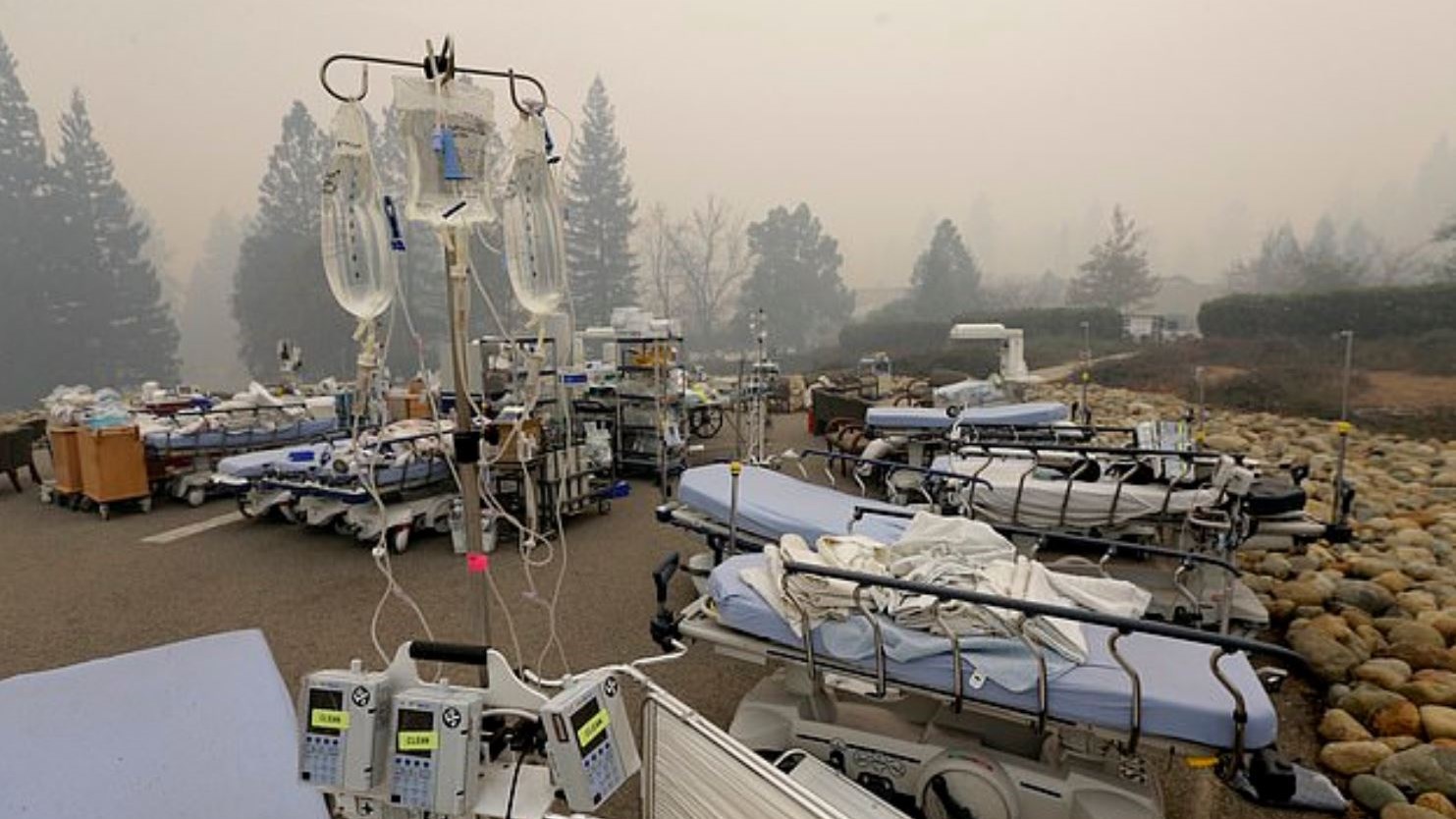 Είδηση-σοκ από τις πυρκαγιές στην Καλιφόρνια: Εντοπίστηκαν πολλά πτώματα στην πόλη Πάρανταϊς