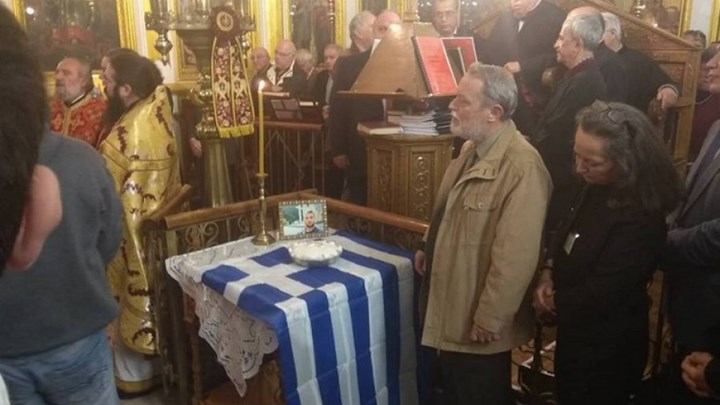 Έψαλαν τον Εθνικό Ύμνο στο μνημόσυνο για τον Κωνσταντίνο Κατσίφα – ΦΩΤΟ – ΒΙΝΤΕΟ