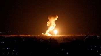 Ένας άνδρας σκοτώθηκε όταν ρουκέτα που εκτοξεύθηκε από τη Λωρίδα της Γάζας έπληξε κτίριο στην Ασκελόν