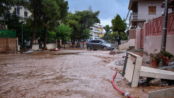 Η Αττική έρμαιο των πλημμυρών έναν χρόνο μετά την τραγωδία στην Μάνδρα