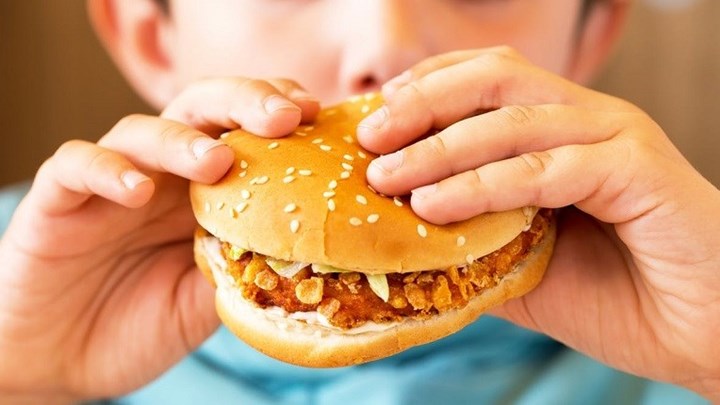 Έρευνα: Το πρόχειρο φαγητό αύξησε τη συχνότητα του καρκίνου του παγκρέατος σε νέους