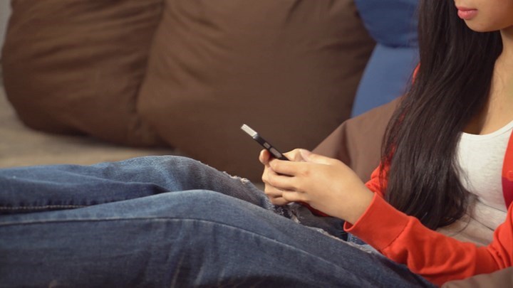 Μειώνεται το κόστος κλήσεων από σταθερό και κινητό εντός της Ε.Ε. – Οι νέες χρεώσεις