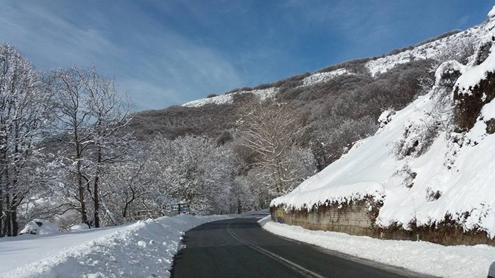 Στα λευκά “ντύθηκε” το Πήλιο – ΦΩΤΟ