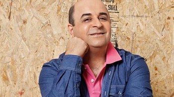 “Ζητείται Ψεύτης”: Η απάντηση του Μάρκου Σεφερλή μετά τον σάλο για την ακύρωση της παράστασης