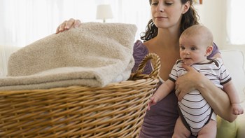 Ανατροπή στην άδεια μητρότητας – Τι αλλάζει για τις εργαζόμενες