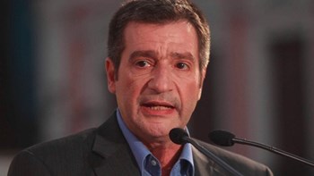 Καμίνης: Ο επιπόλαιος τρόπος με τον οποίο η κυβέρνηση ανέδειξε το ζήτημα των σχέσεων με την Εκκλησία, δίνει τροφή σε αντιδραστικούς κύκλους και περιθωριοποιεί προοδευτικά κομμάτια της