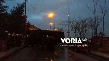 Επεισόδια και χημικά σε συγκέντρωση κατά Γαβρόγλου στη Θεσσαλονίκη – ΒΙΝΤΕΟ