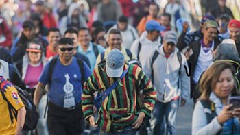 Νέο καραβάνι μεταναστών με προορισμό τις ΗΠΑ αναχώρησε από το Ελ Σαλβαδόρ