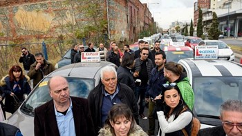 Αποκλεισμοί δρόμων στη Θεσσαλονίκη από τους ιδιοκτήτες σχολών οδηγών